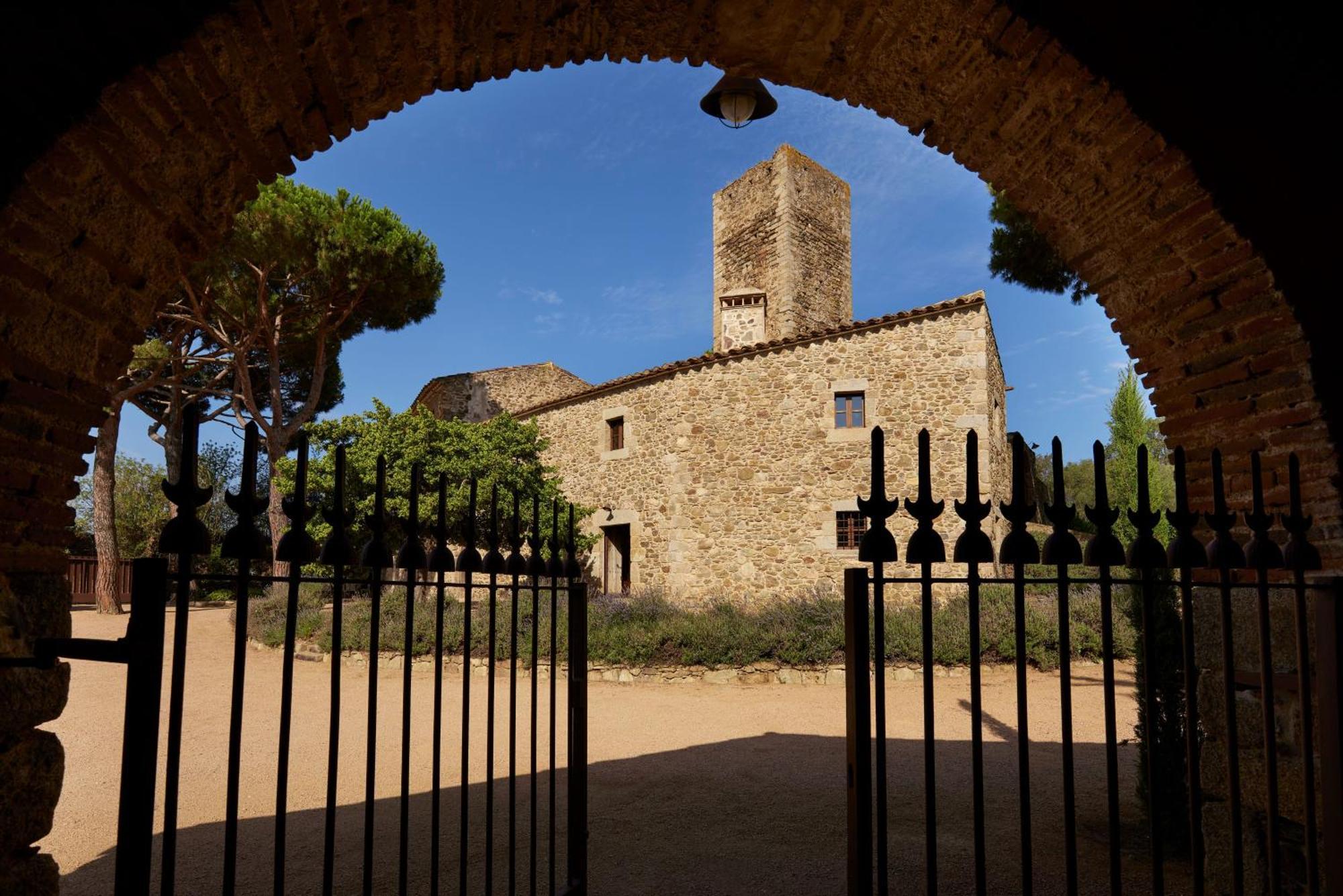 Masia Torre Lloreta S.XIII Calonge  Luaran gambar