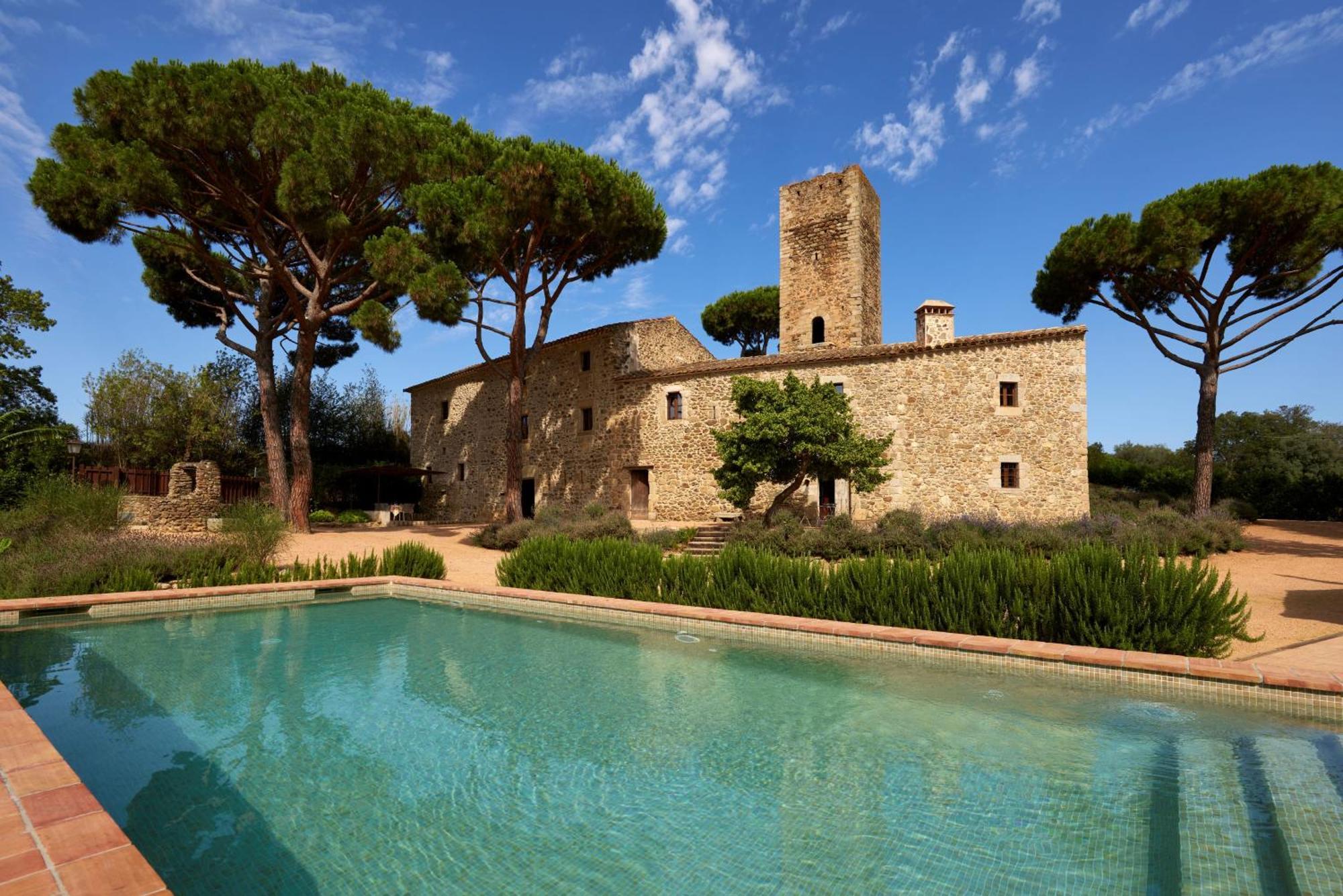 Masia Torre Lloreta S.XIII Calonge  Luaran gambar