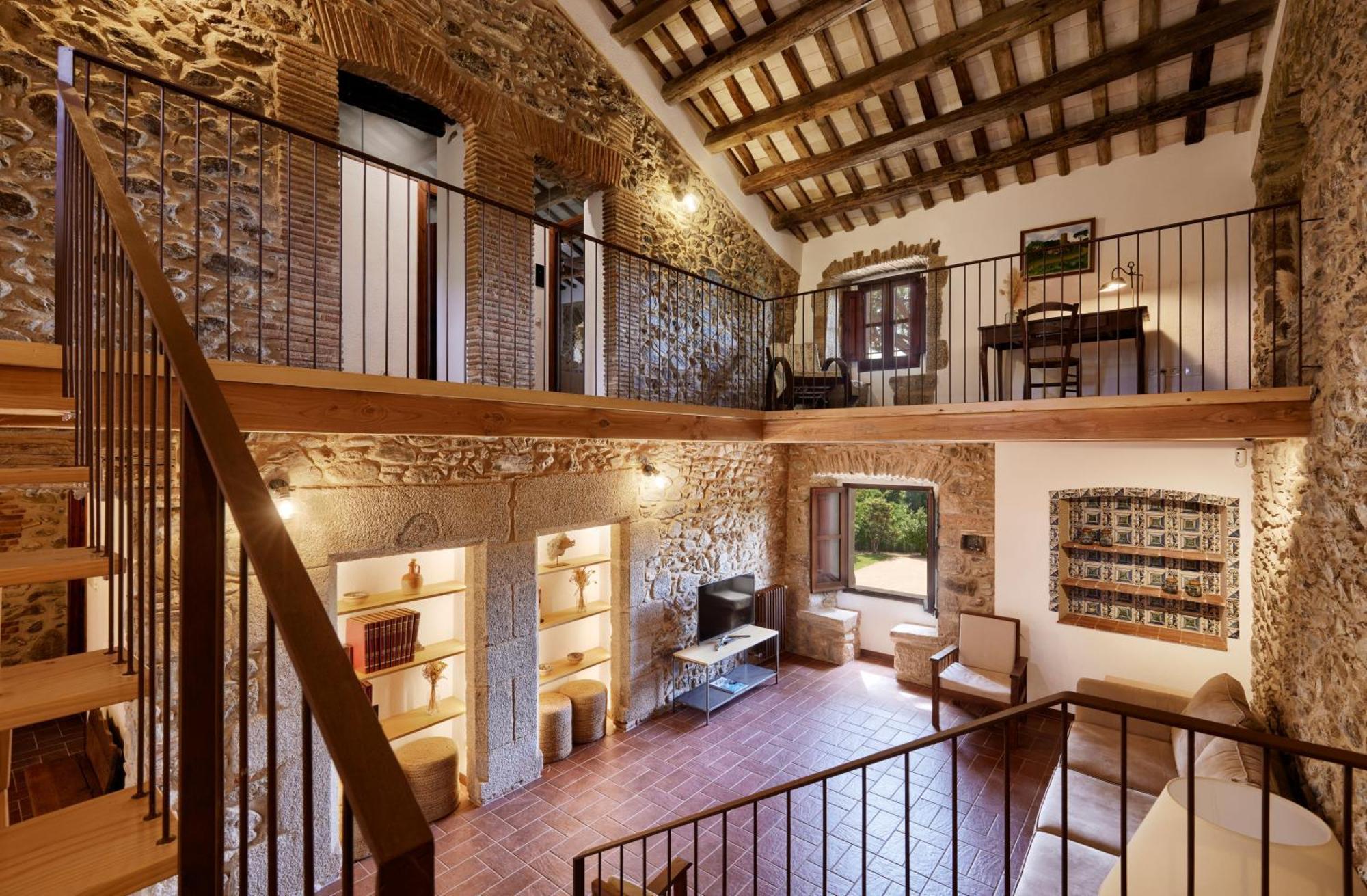 Masia Torre Lloreta S.XIII Calonge  Luaran gambar
